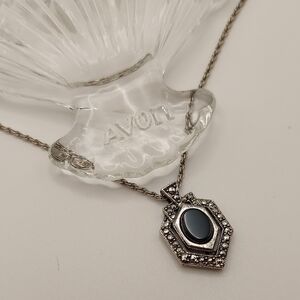 AVON '90s Black ONYX & MARCASITE Art Deco Silvertone Pendant VINTAGE Necklace